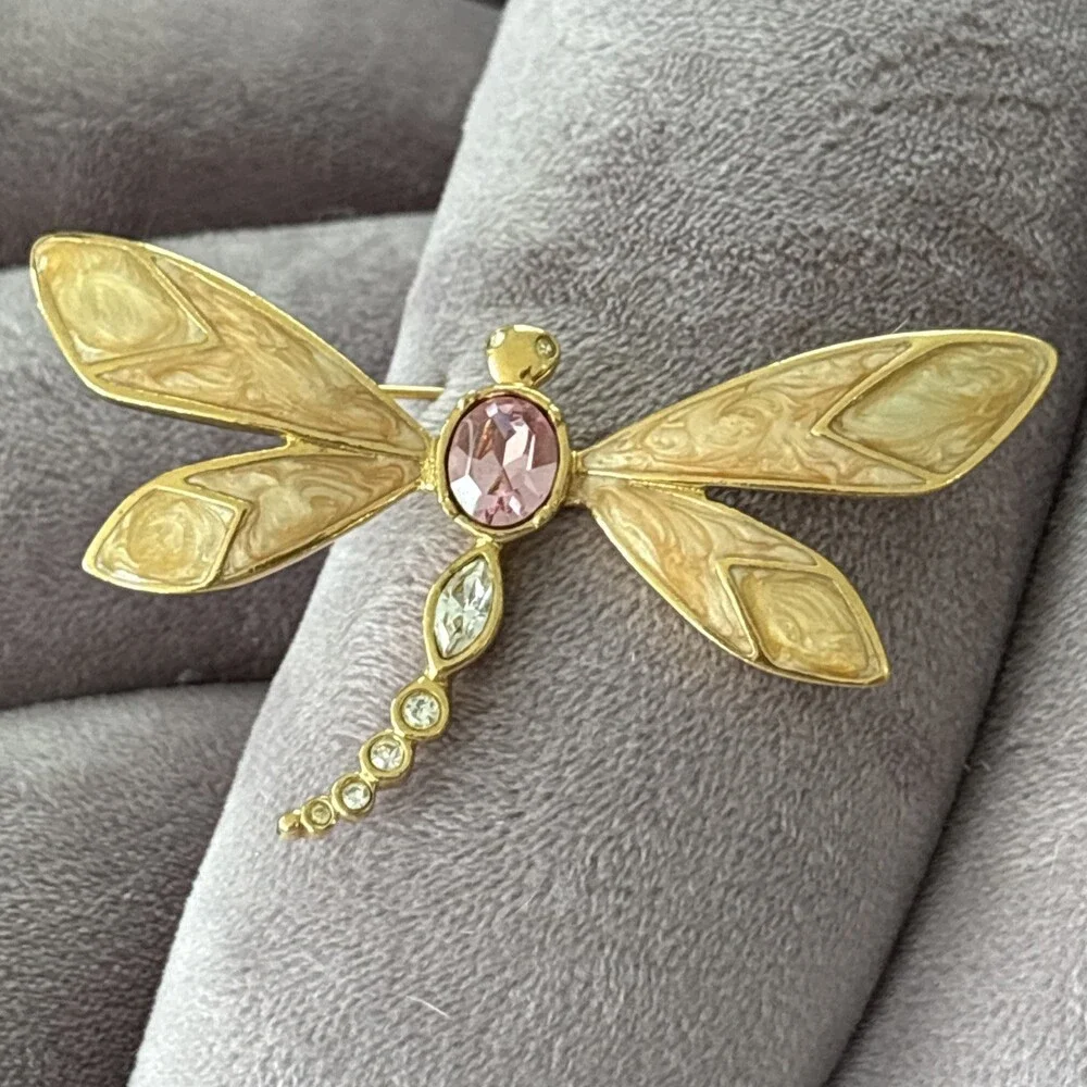 VTG KJL Kenneth Jay Lane for Avon Gold Tone Peach Enamel Dragonfly Brooch Pin
